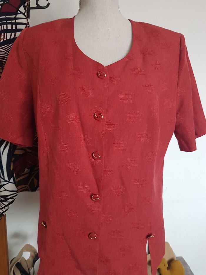 Veste femme vintage rouge. Jeanne Rafal Paris. 54cm aux aisselles, 65cm de haut. - photo numéro 2