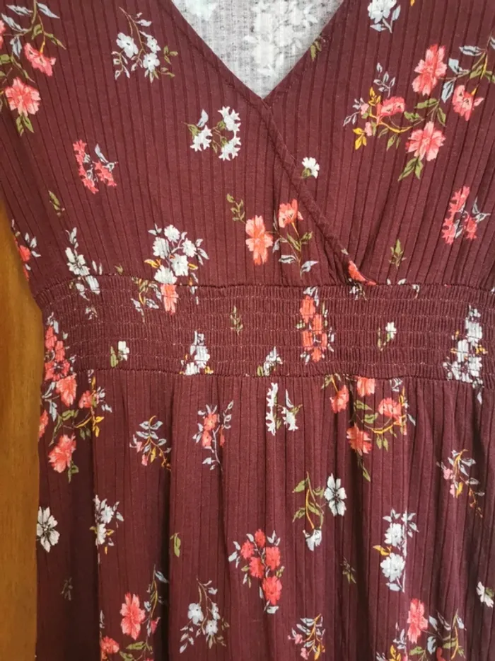 Robe bordeaux imprimé fleurs taille S - photo numéro 2