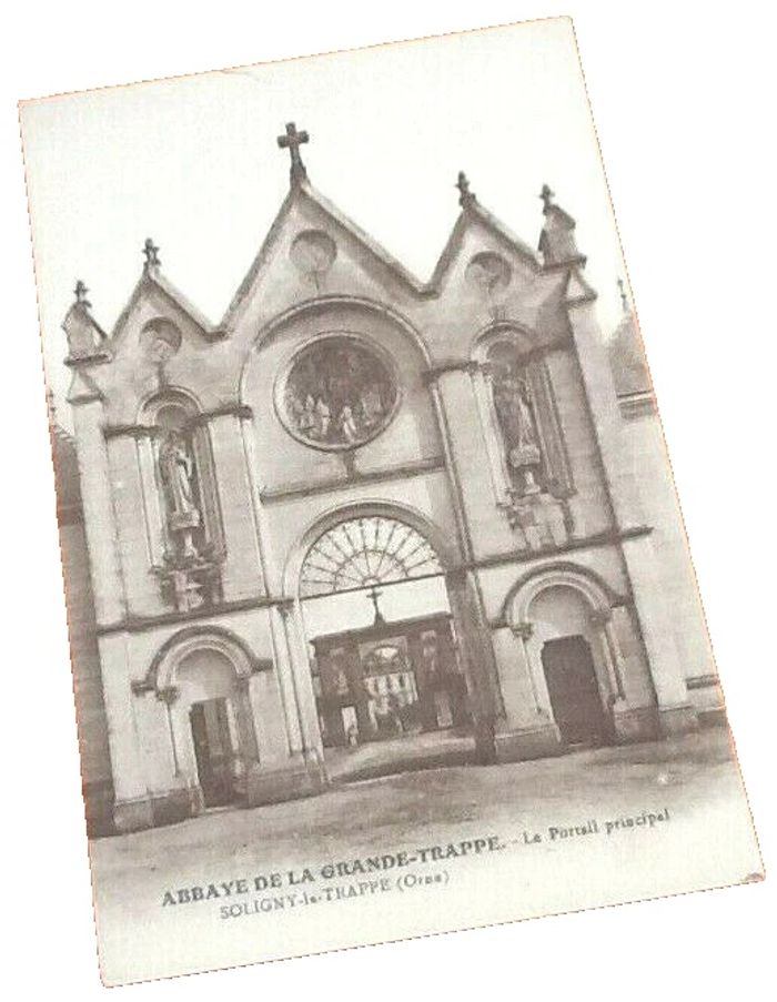 Carte postale ancienne Soligny-Le-Trappe (Orne) Abbaye de la Grande-Trappe Le Portail Principal