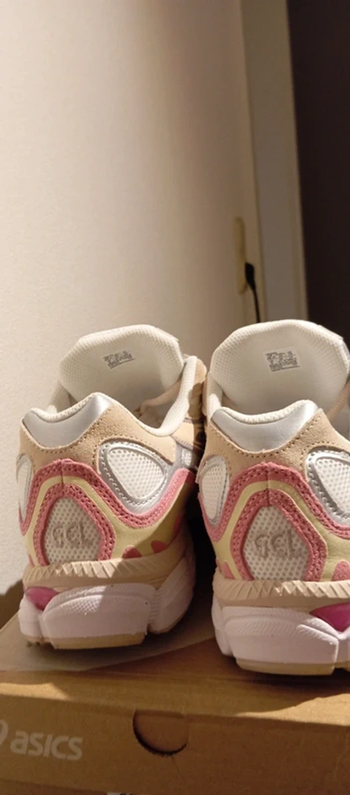 Asics taille 40 - photo numéro 4