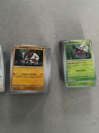 Lot 300 cartes Pokémon bloc Écarlate et Violet