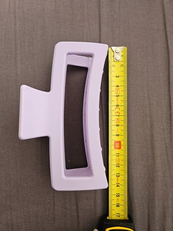 Grande pince violette