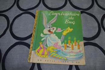 Livre L'anniversaire de Bug Un petit livre d'or