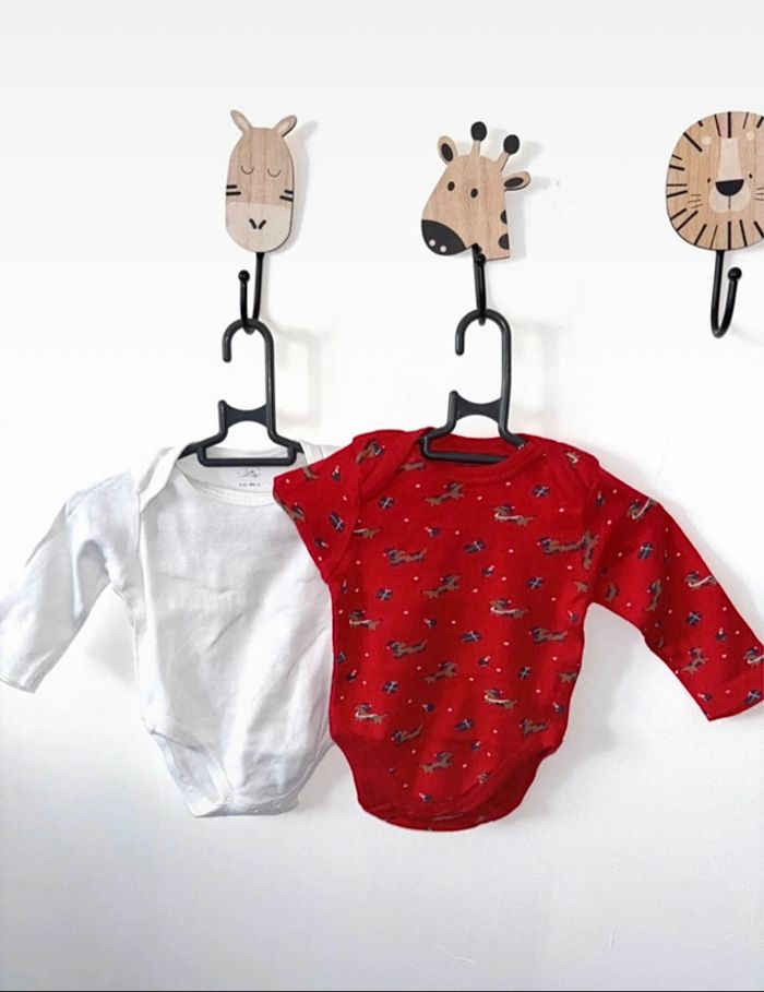 Lot 2 bodies manches longues taille 3 mois
