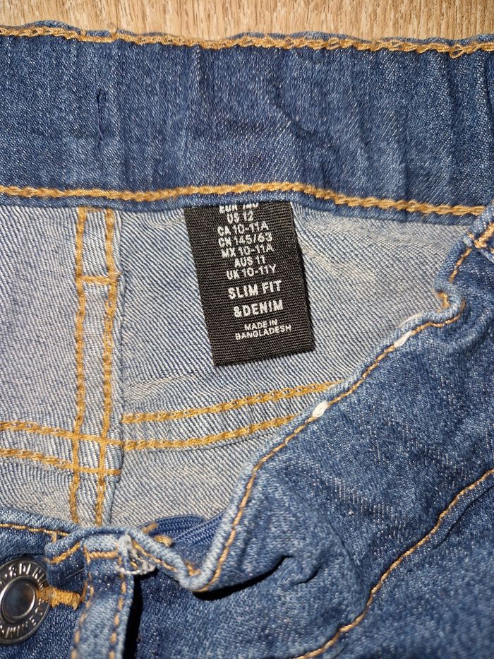 Bermuda en jean slim 7 ans h&m comme neuf - photo numéro 3