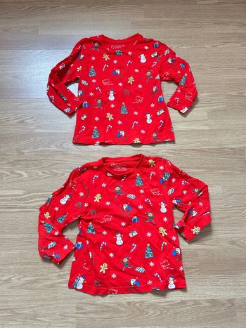 Lot de deux tshirts noel 4-5 ans