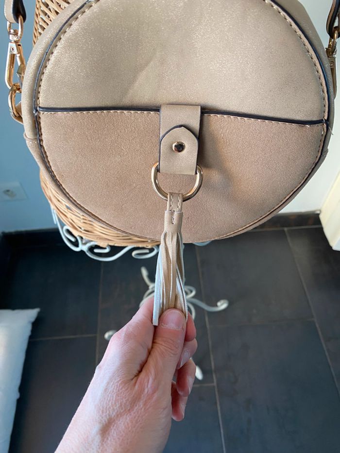Sac à main beige pailleté doré rond avec pompom Camaïeu - photo numéro 2