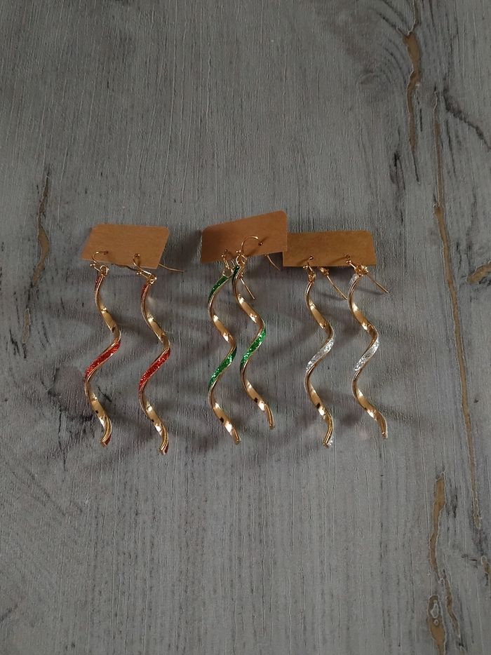 Lot boucles d'oreilles neuves