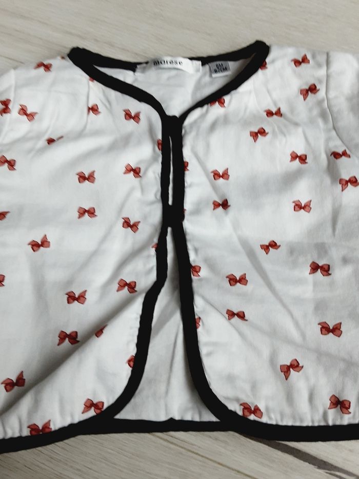 Vêtement bébé fille gilet blanc motifs nœuds Marèse 6 mois - photo numéro 2