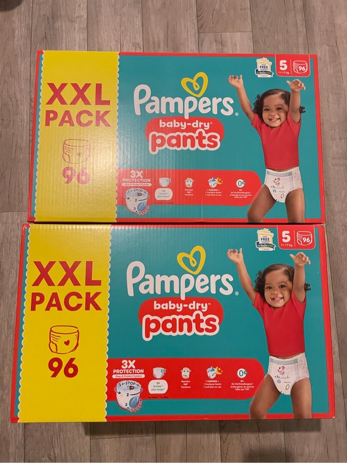 Mega pack de 192 couches pampers baby dry taille 5 neuf