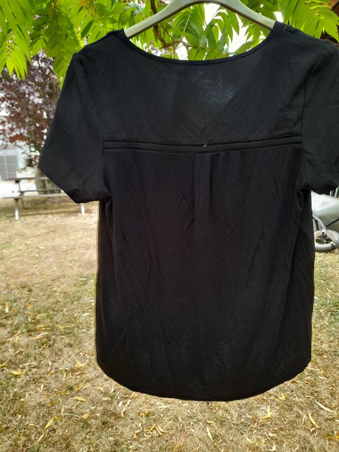 Vend Tee-shirt femme taille 42 - photo numéro 2
