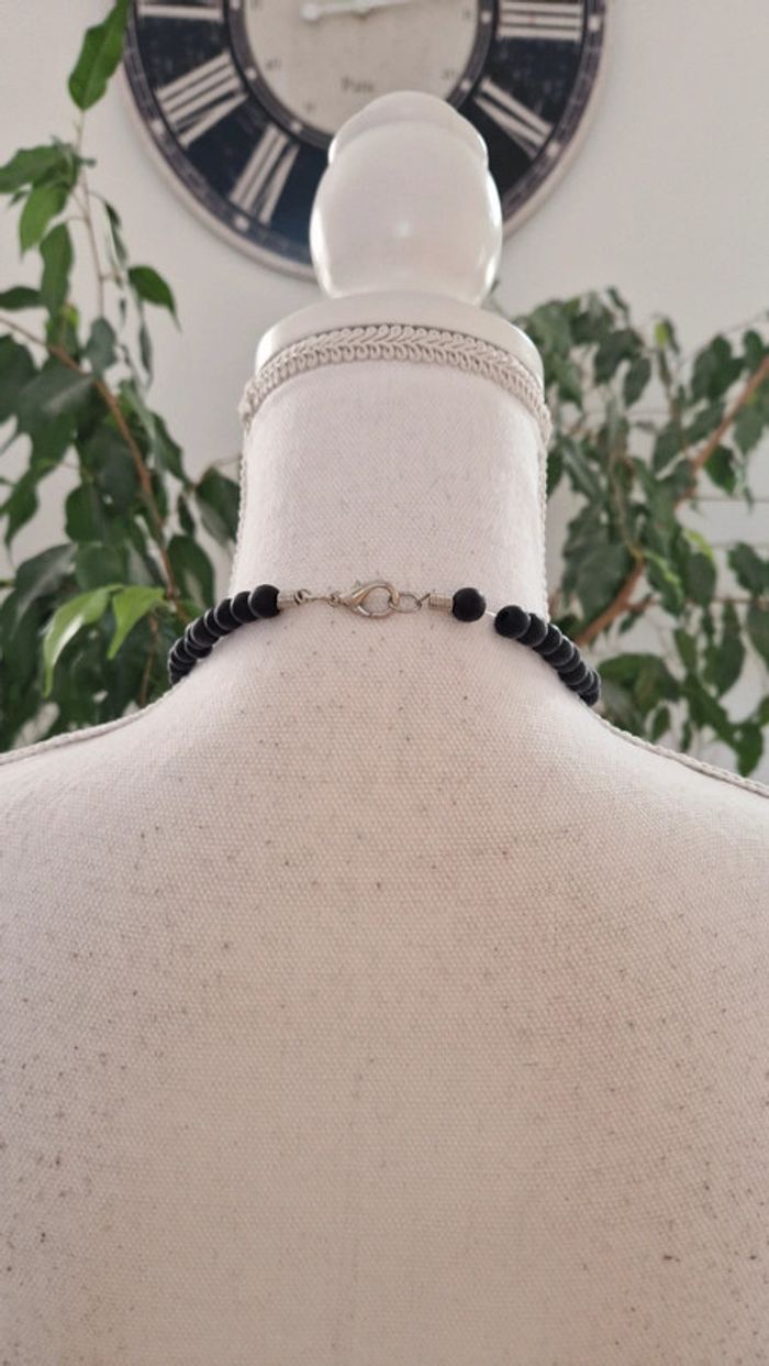 Collier perles en bois. - photo numéro 2