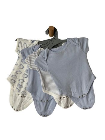 LOT de 4 bodies à manches courtes - Early days 68cm