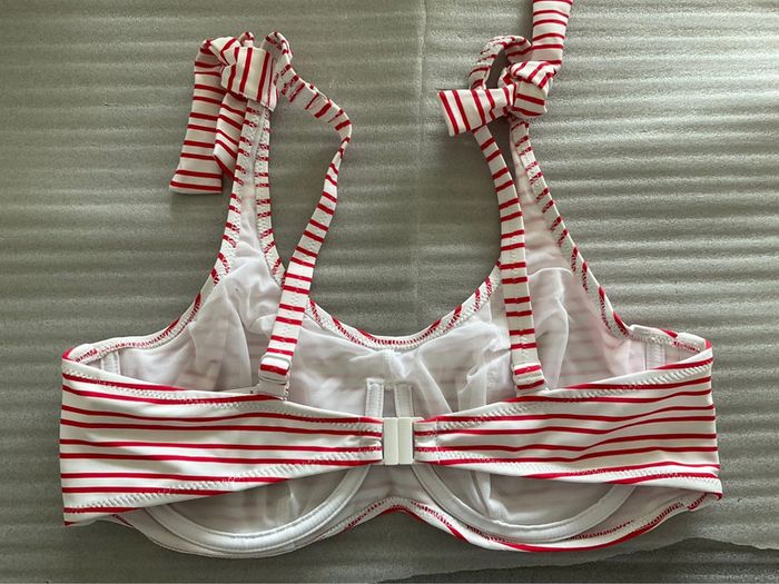 Haut maillot rouge et blanc Freya neuf - photo numéro 5