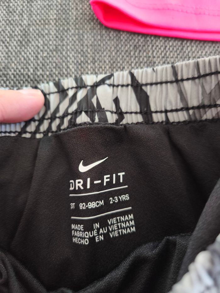 Lot ensemble Nike 3 ans - photo numéro 2