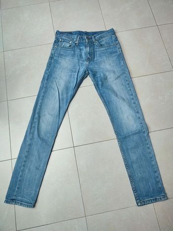 Jean Levi's bleu W28 L32