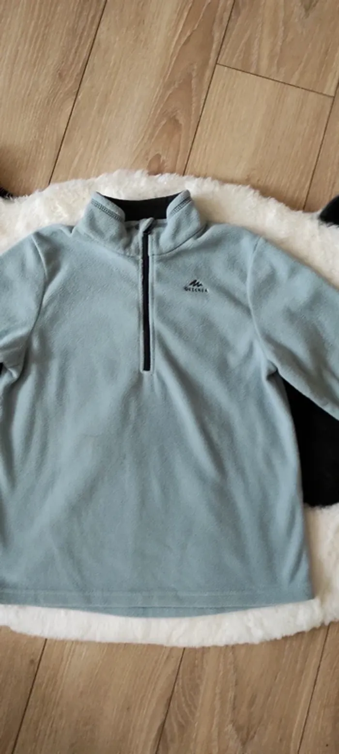 🐼 Polaire Decathlon taille 8-9 ans 131-140 cm très bon état  🐼 - photo numéro 2