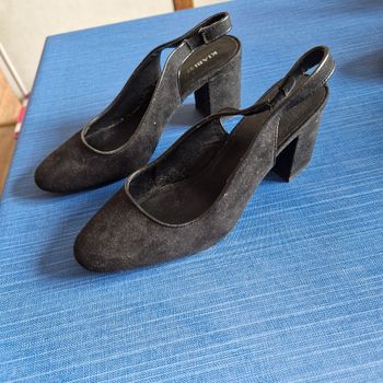 T39 sandales a talon carré