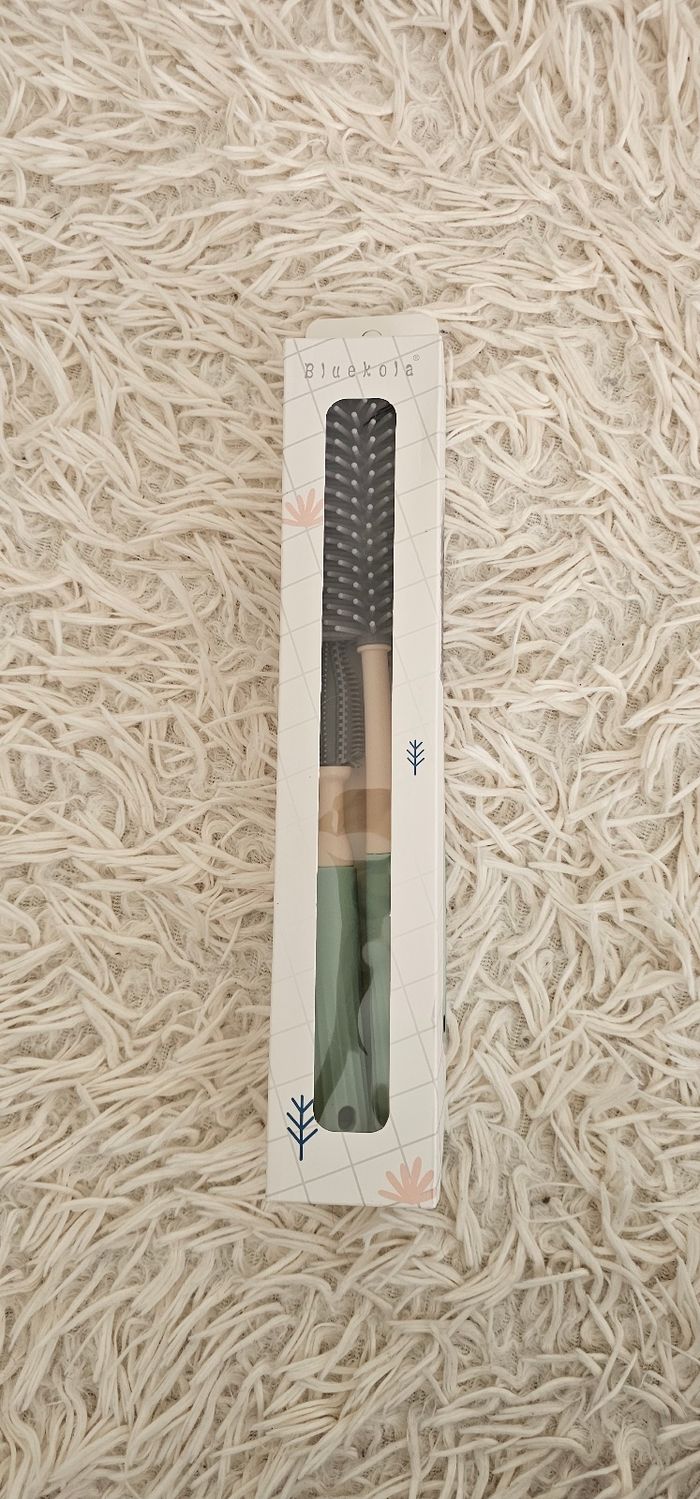 Lot de 2 goupillons en silicone vert d eau Neuf - photo numéro 2