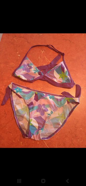 Maillot de bain taille 14 ans