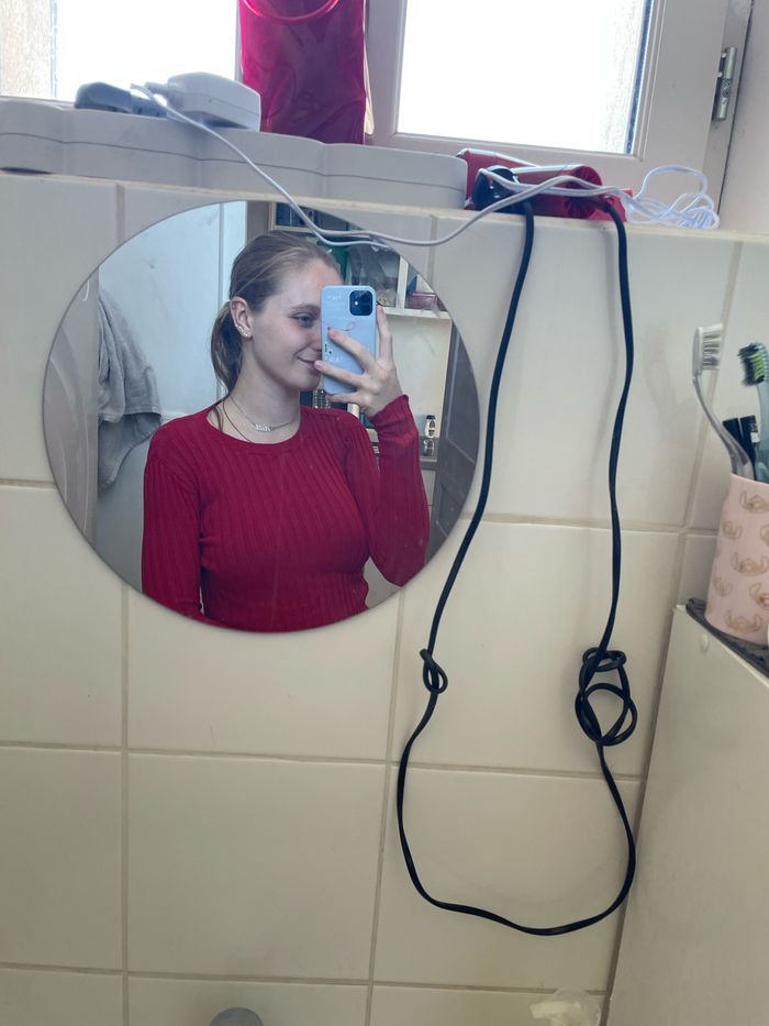 Pull rouge - photo numéro 2