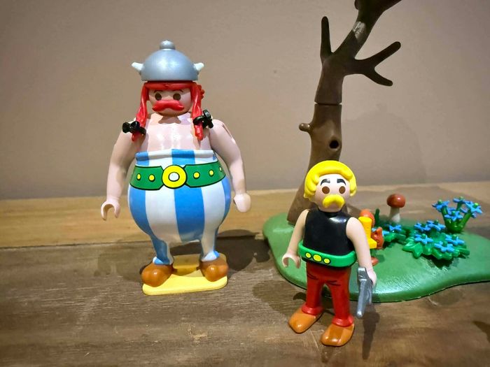 Lot playmobil Astérix et Obelix et un gaulois - photo numéro 2