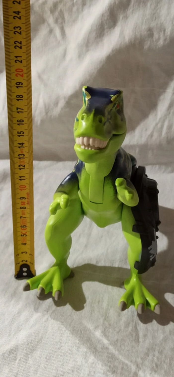 Tyrannosaure t-rex avec armure playmobil - photo numéro 11