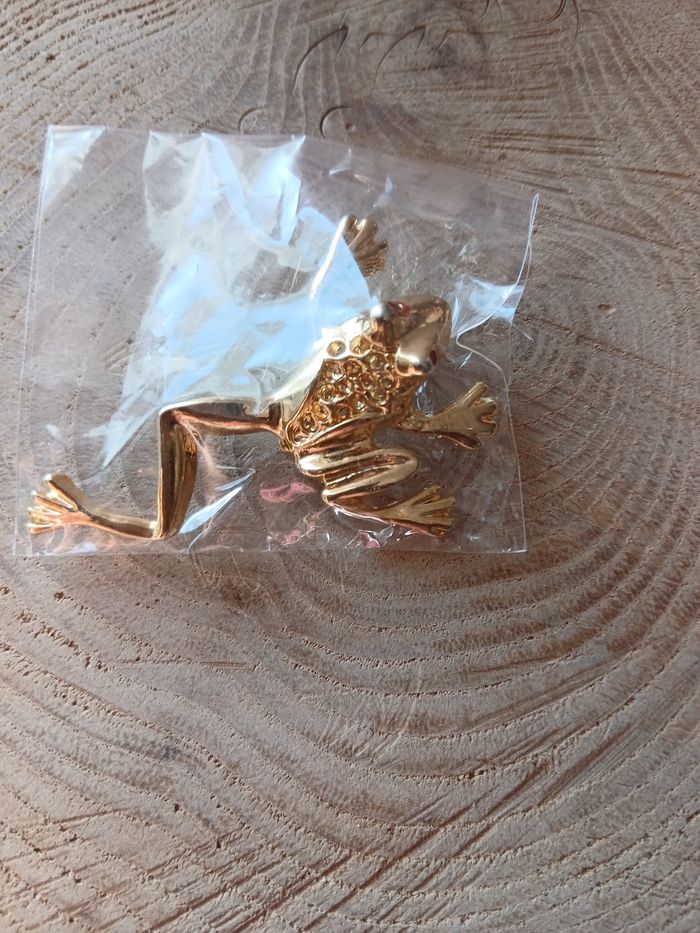 Broche grenouille doré - photo numéro 3