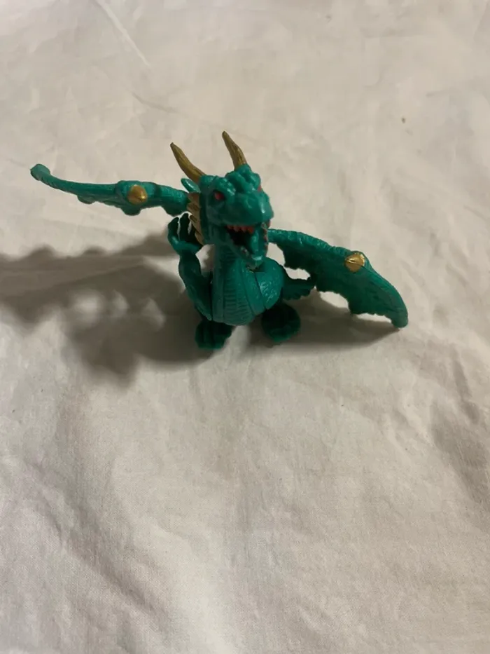 Figurine dragon en plastique - photo numéro 3