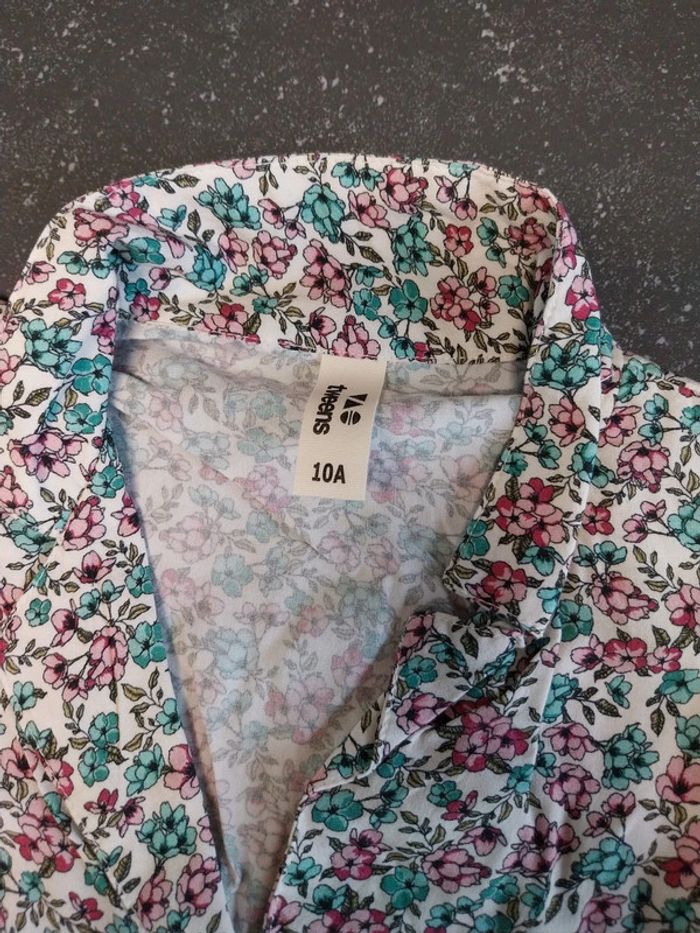 Chemise TAO 10 ans neuve - photo numéro 3