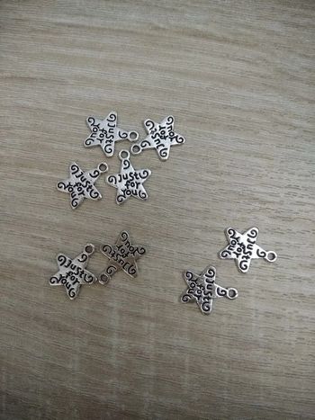 Lot de 5 breloques étoile