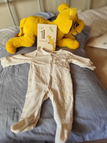 Lot de pyjamas en 1mois