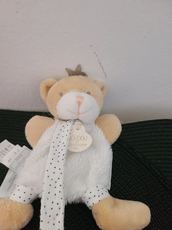 Doudou attache sucette ours Petit Roi marron - 15 cm doudou et compagnie