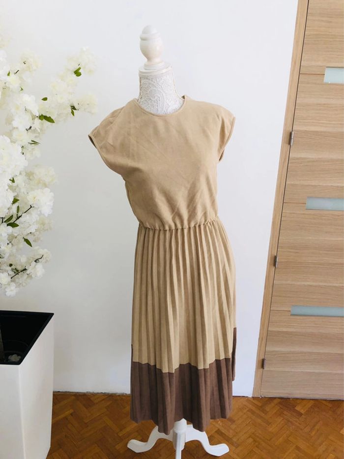 Robe Zara neuve taille S - photo numéro 2