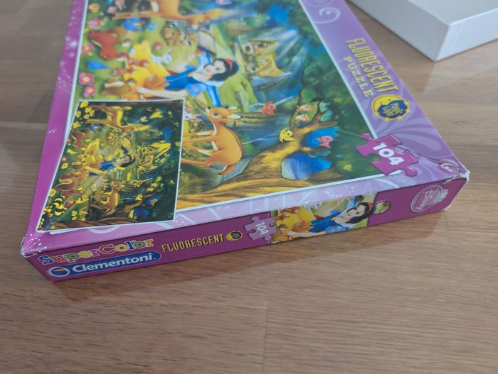 Puzzle Fluorescent Blanche neige grand format complet 104 pièces Clementoni - photo numéro 7