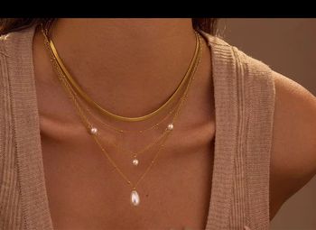 Collier en acier inoxydable doré a l’or fin 18 carats