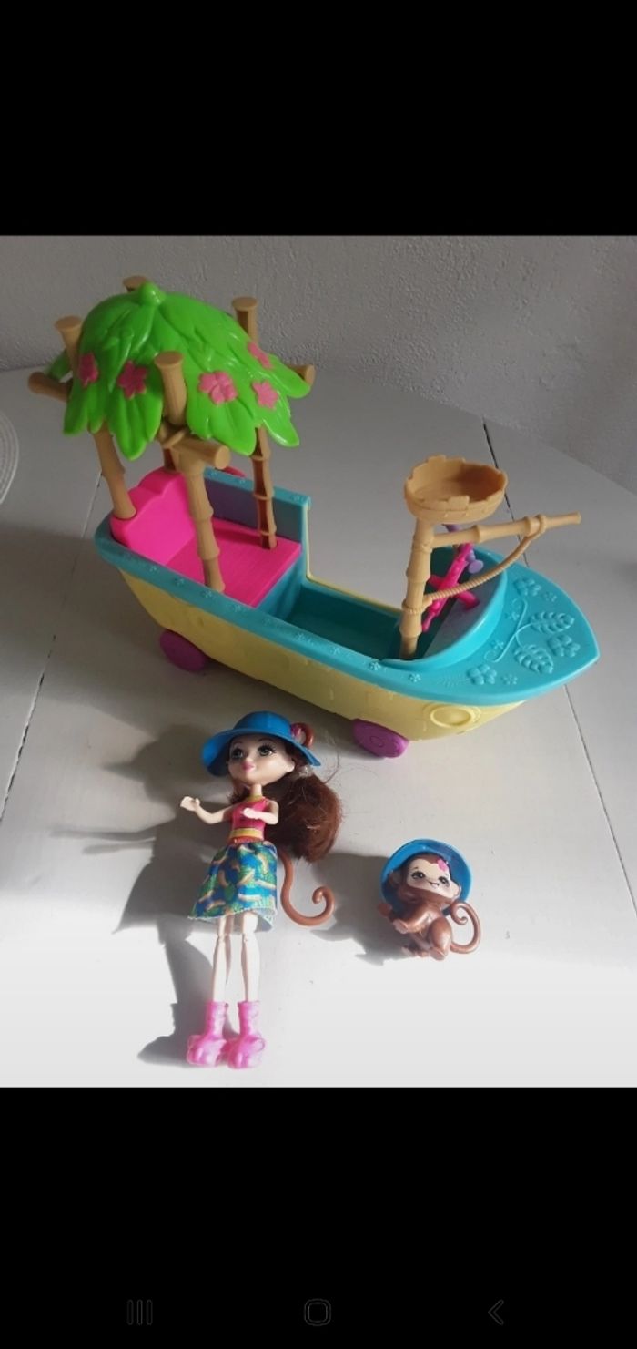Bateau et 2 figurines Enchantimals - photo numéro 3