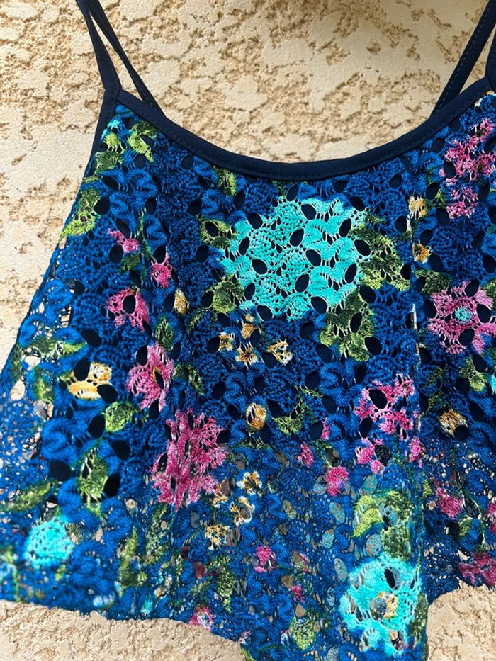 Crop top fleurie - photo numéro 3