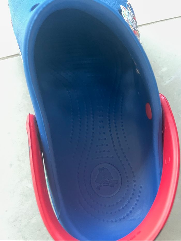 Crocs originales pat patrouille taille j3 - photo numéro 4