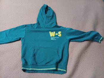 Sweat garçon taille 8ans 