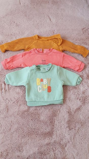 Pull / sweat 1 mois