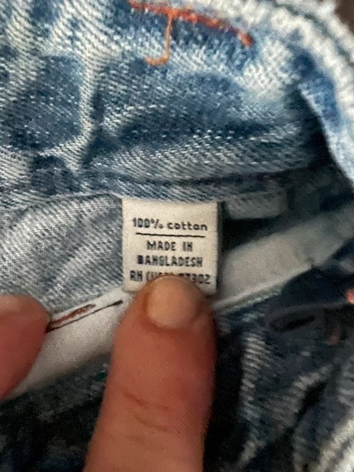 Jupe en jean taille 5 ans en parfait état. 100% coton - photo numéro 3