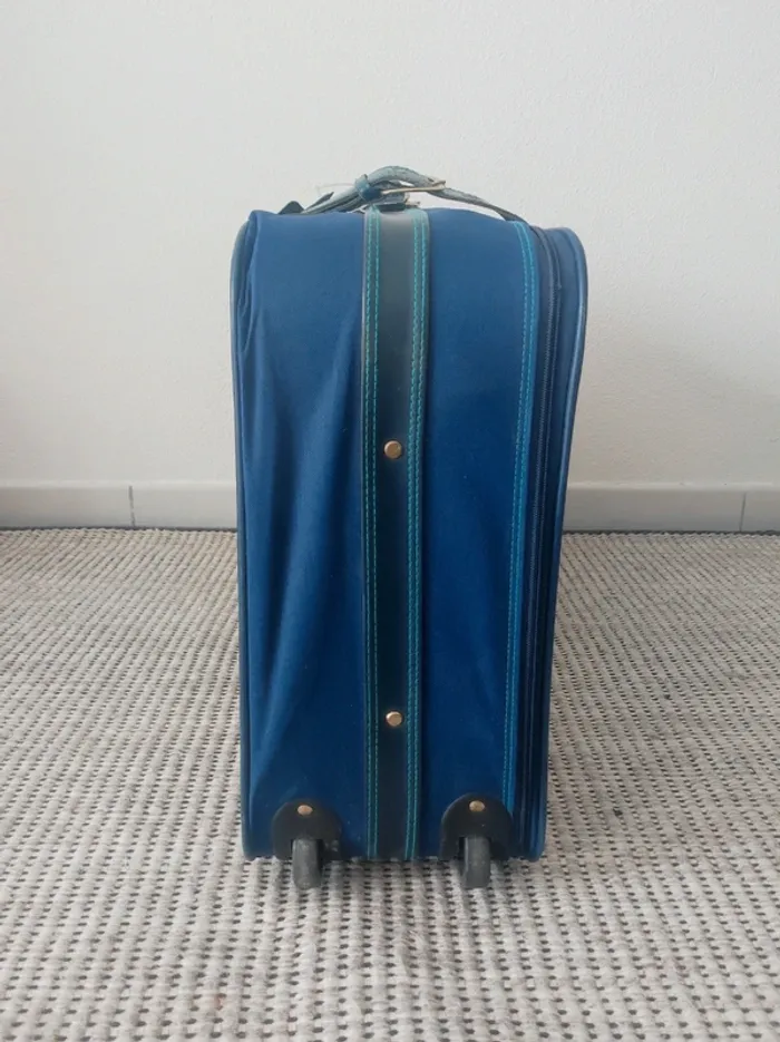 Grande valise bleu marine à roulettese vintage / Aquibag - 72x47x20cm - photo numéro 5