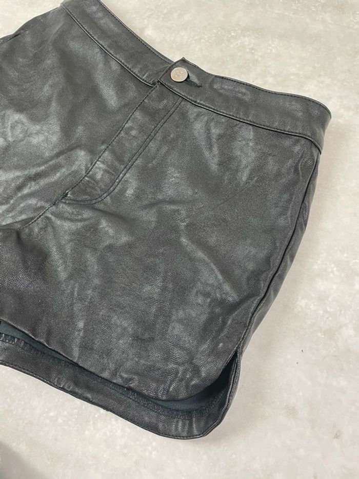 Short H&M simili cuir mat 36 - photo numéro 6
