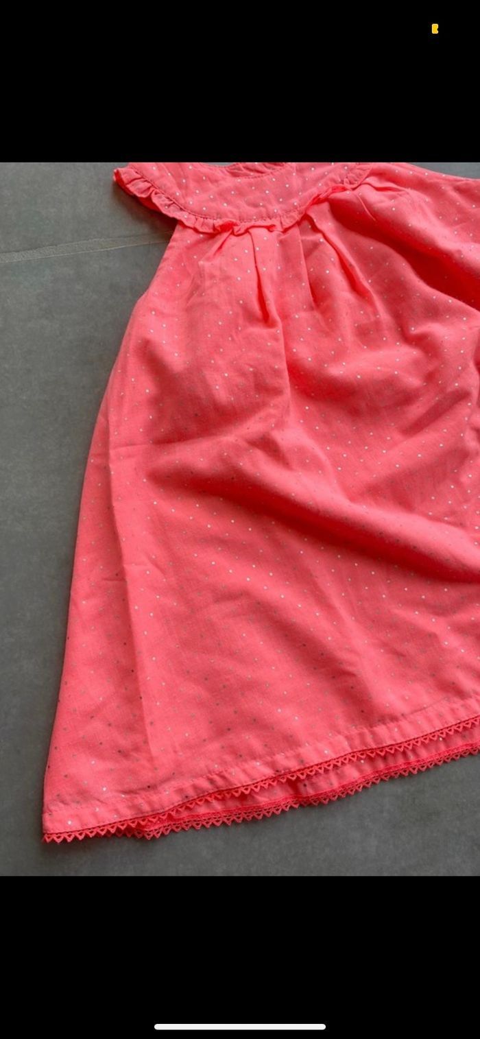 Robe Neuve 18 mois - photo numéro 2