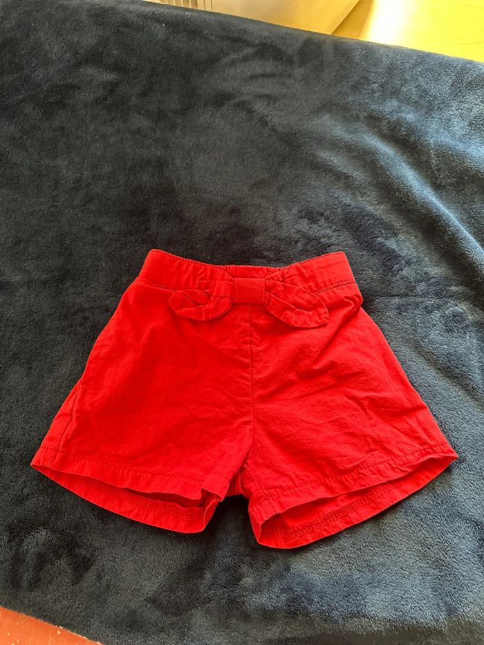 Short rouge