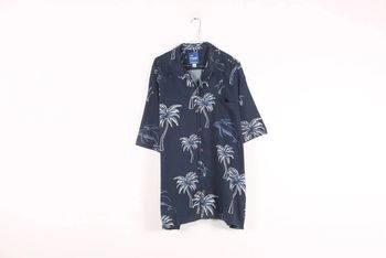 Jolie chemise vintage 90's en coton (60%) et viscose motif dauphins (#240276)
