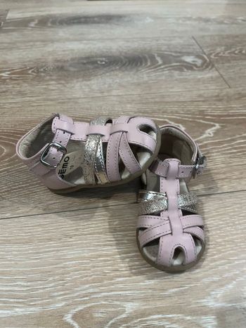 Sandales bébé fille taille 19