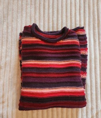 Pull rayé tricoté – taille S – pièce unique – très bon état