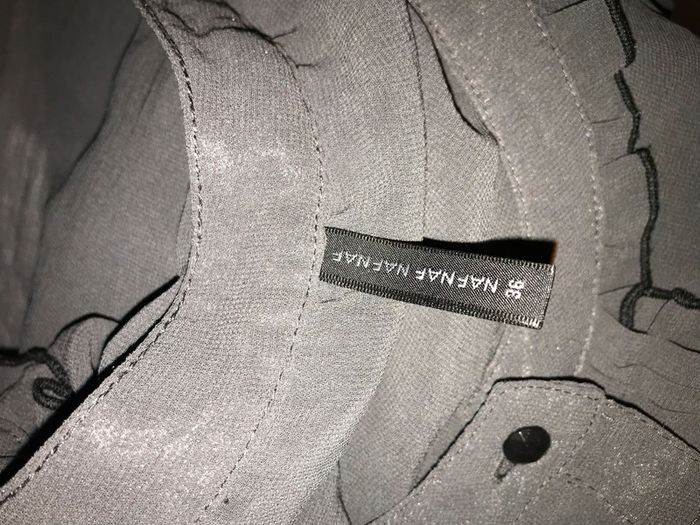 Blouse / chemise / chemisier sans manche grise chic Naf Naf état neuf - photo numéro 5